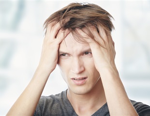 Women and anxious people show distinct types of underconfidence