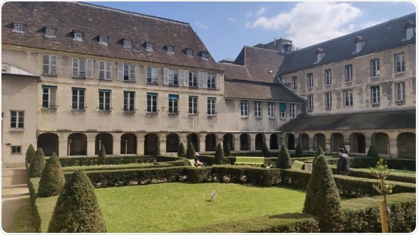 University Hospital Trust in Paris installs 60 Stratasys 3D printers to support frontline staff battling COVID-19