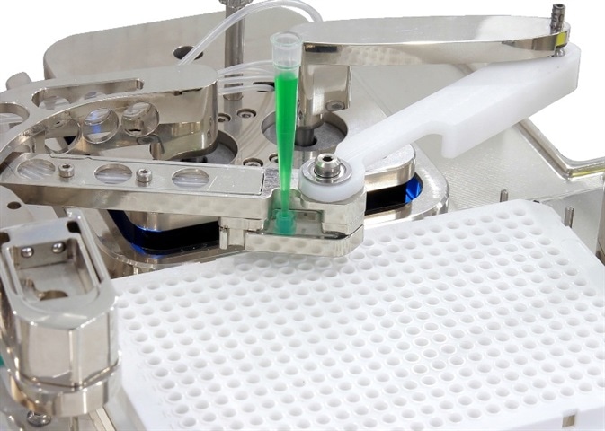 Dead volumes can be further reduced to 6 μL by using pipette tips as reagent reservoirs.