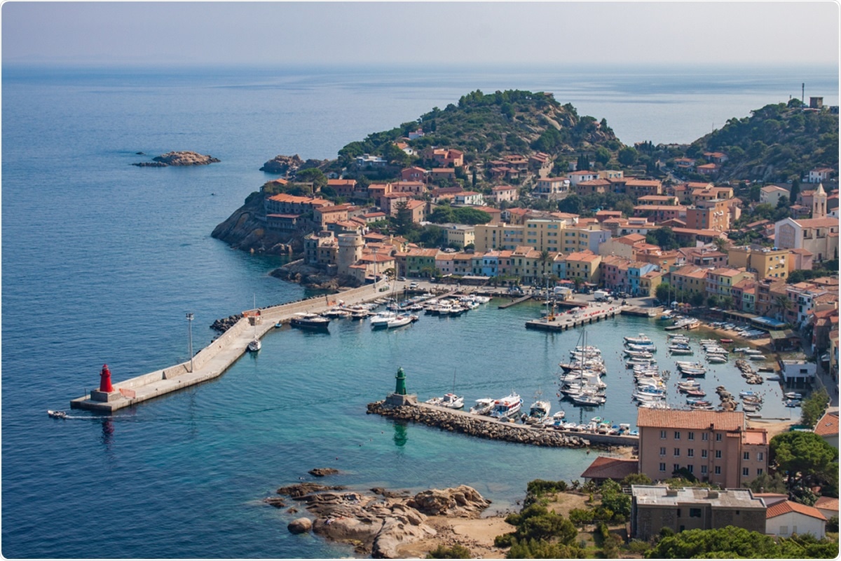 Isola del Giglio Porto Harbour. Image Credit: Can Daniel Amirak / Shutterstock