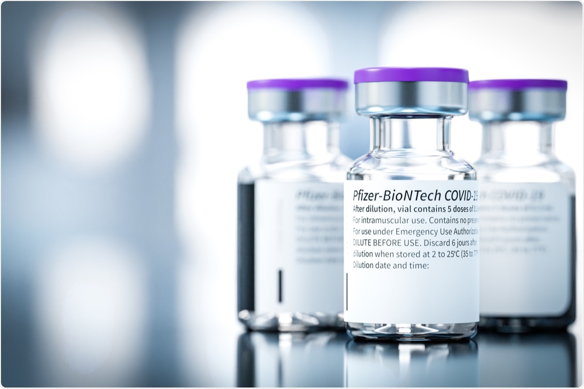 Study: Self-reported and physiological reactions to the third BNT162b2 mRNA COVID-19 (booster) vaccine dose. Image Credit: guteksk7/ Shutterstock