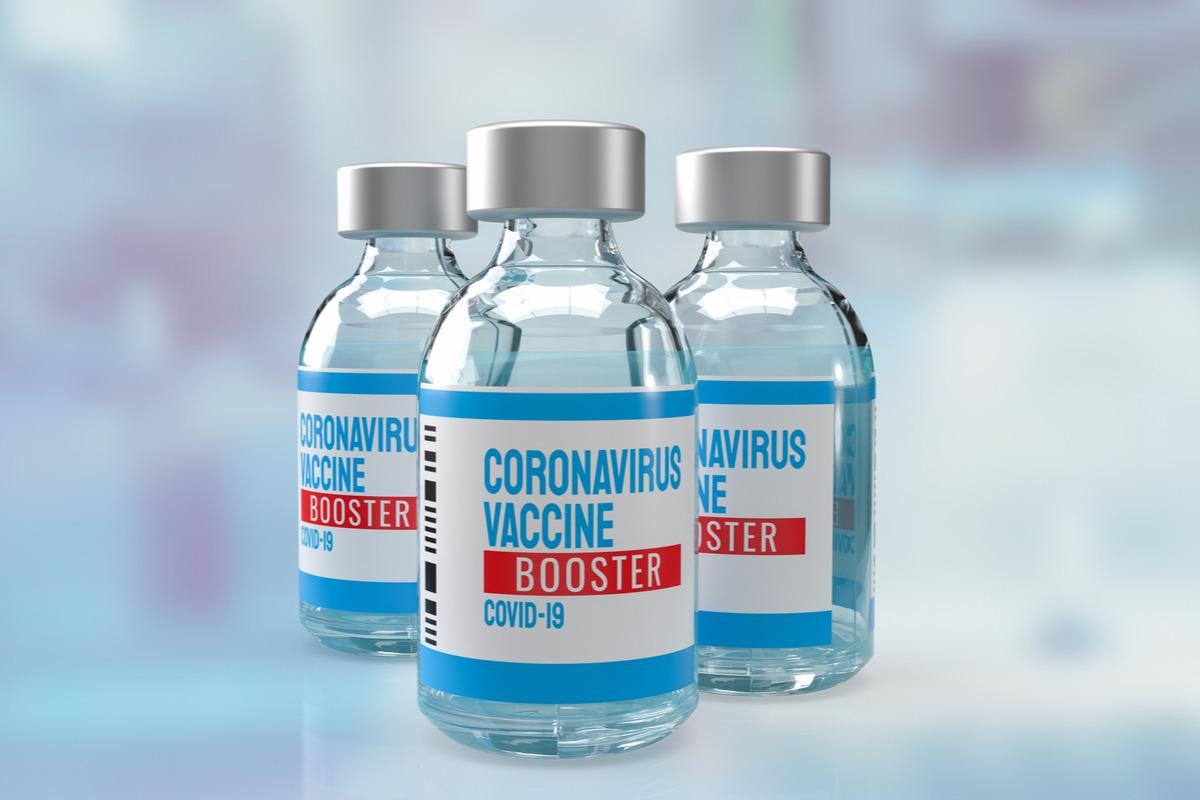 Study: Effectiveness of mRNA Booster Vaccination Against Mild and Severe COVID-19 During Delta and Omicron Variant Circulation in Germany: An Analysis of National Surveillance Data. Image Credit: Niphon Subsri / Shutterstock.com