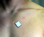 A wearable ultrasound sensor provides real-time cardiac imaging