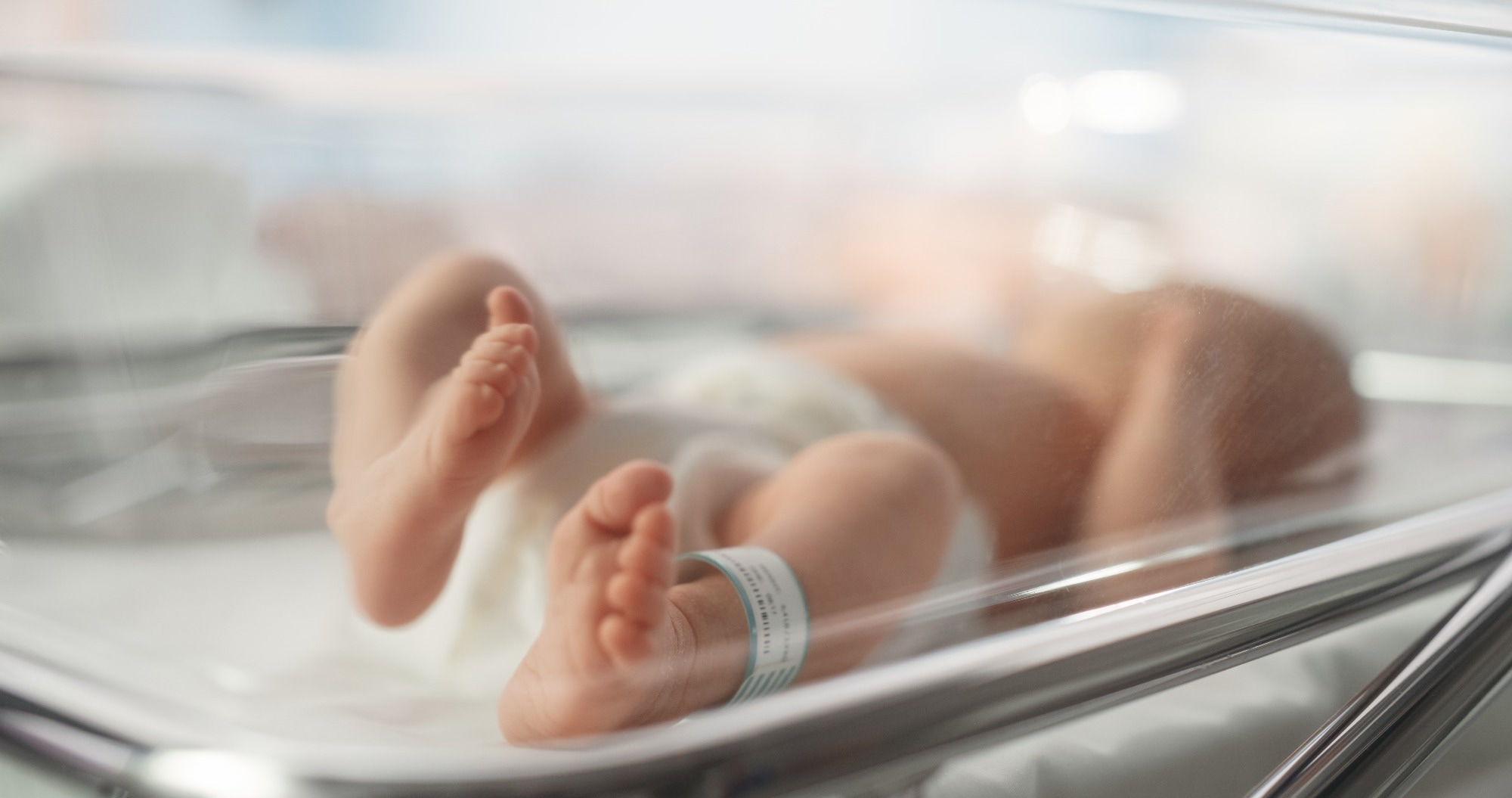 Study: Respiratory distress in SARS-CoV-2 exposed uninfected neonates followed in the COVID Outcomes in Mother-Infant Pairs (COMP) Study. Image Credit: Gorodenkoff / Shutterstock.com