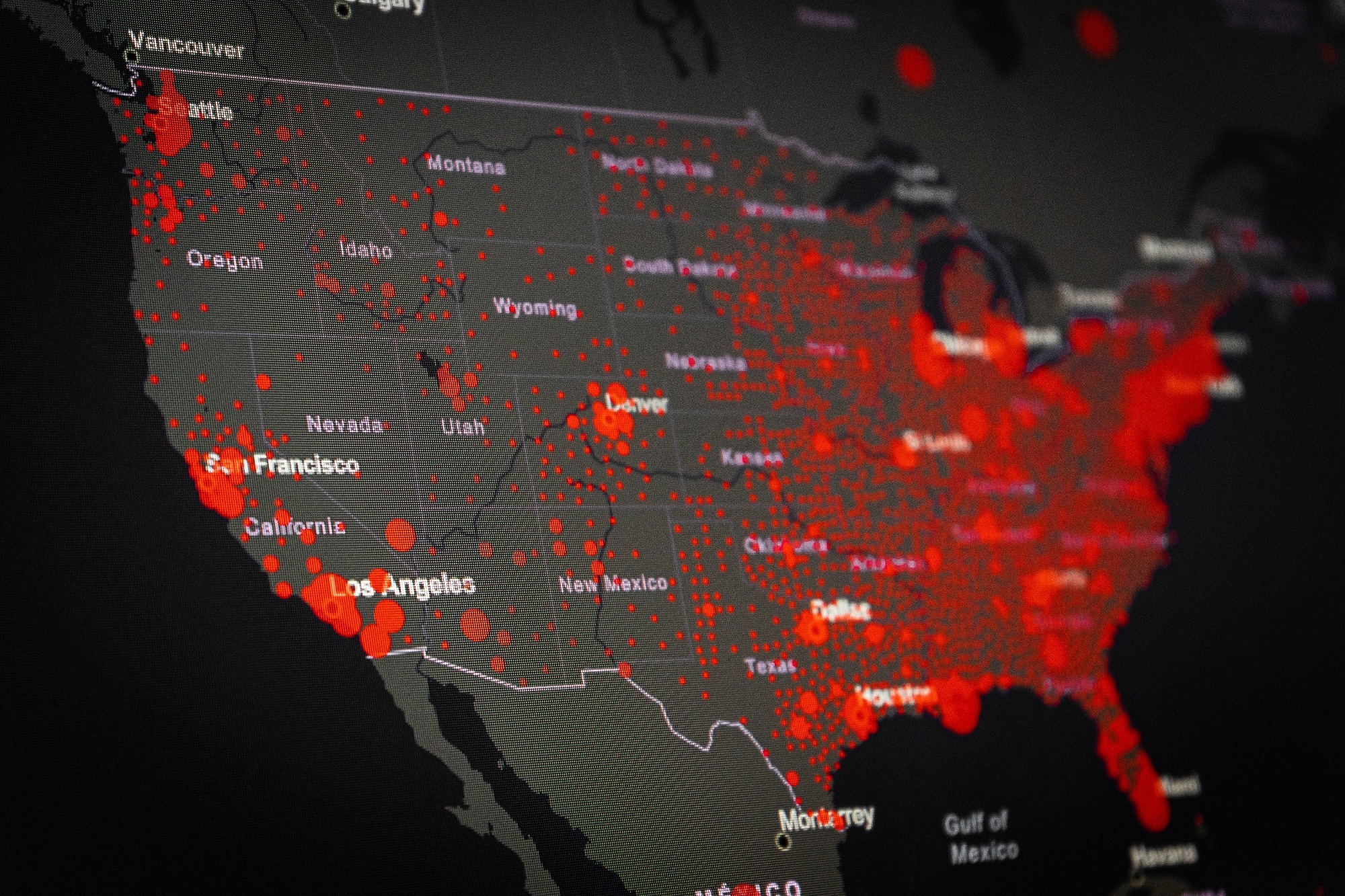 Study: Descriptions of Scientific Evidence and Uncertainty of Unproven COVID-19 Therapies in US News: Content Analysis Study. Image Credit: Gargantiopa / Shutterstock