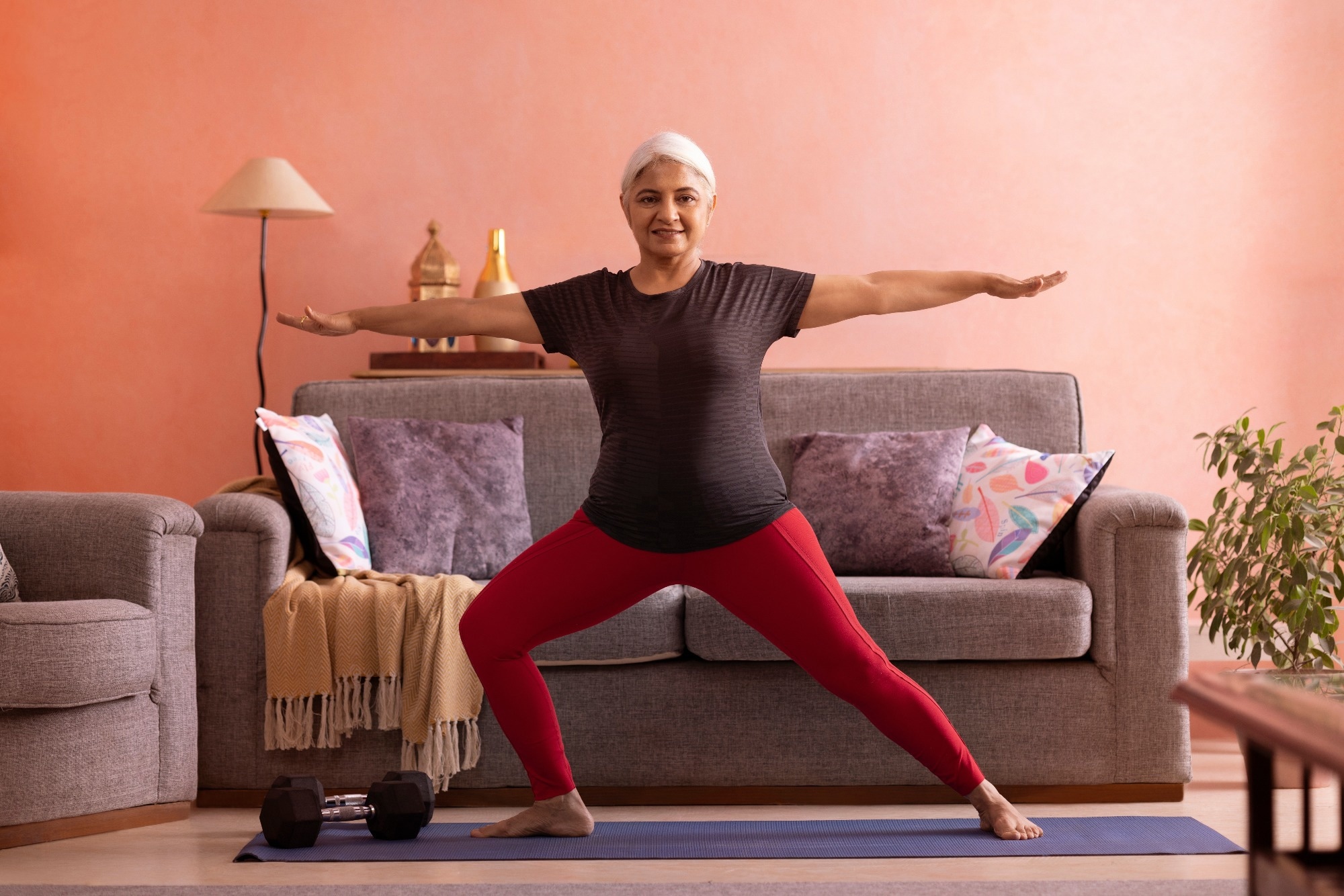 Study: Qualitative exploration of the acceptability of a 12-week intervention to reduce sedentary behaviour among ethnically diverse older adults. Image Credit: India Picture / Shutterstock