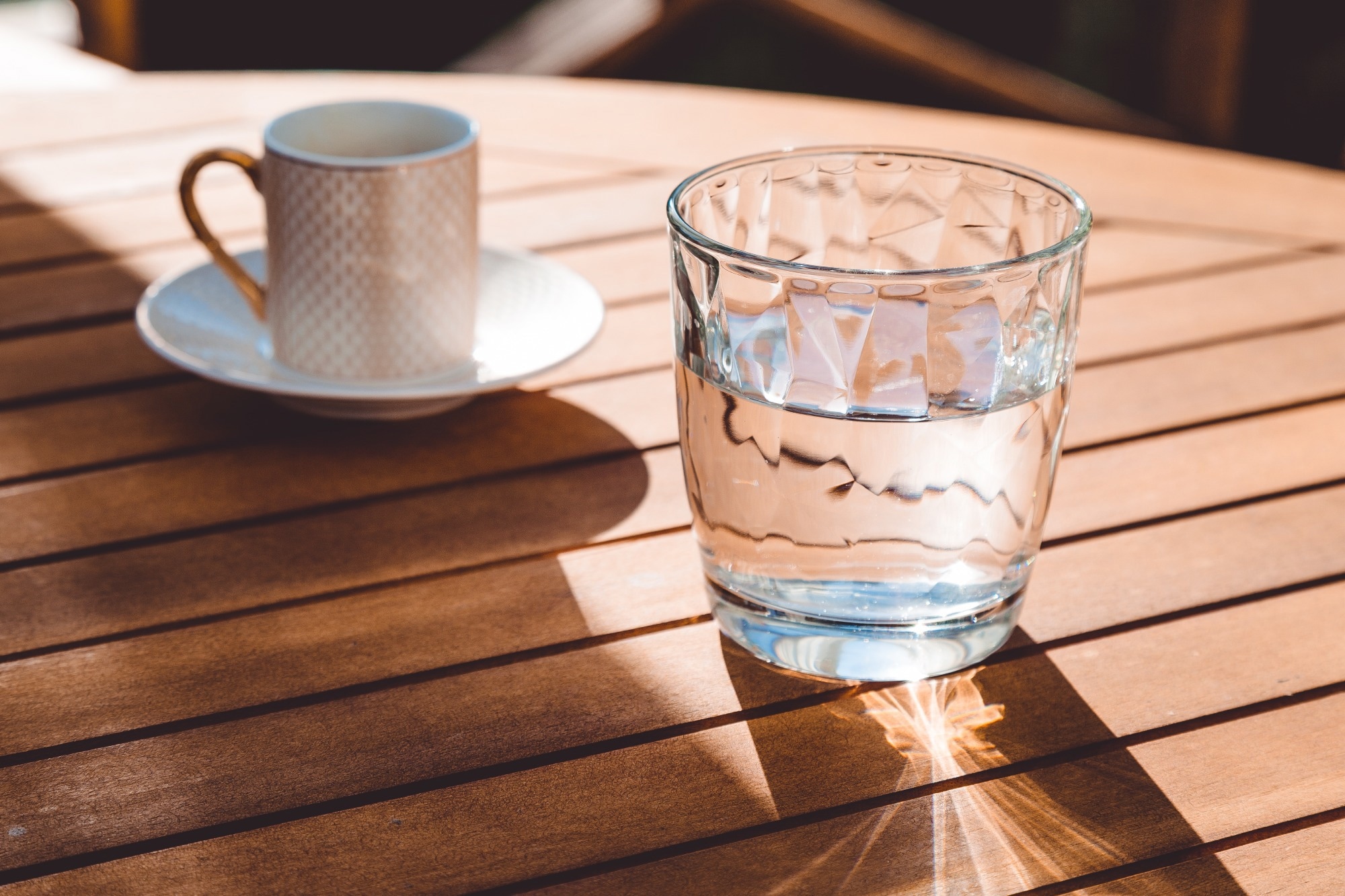 Study: Relative associations of coffee, tea, and plain water with all-cause and cause-specific mortality: a prospective cohort study. Image Credit: Kateryna Unuvar / Shutterstock