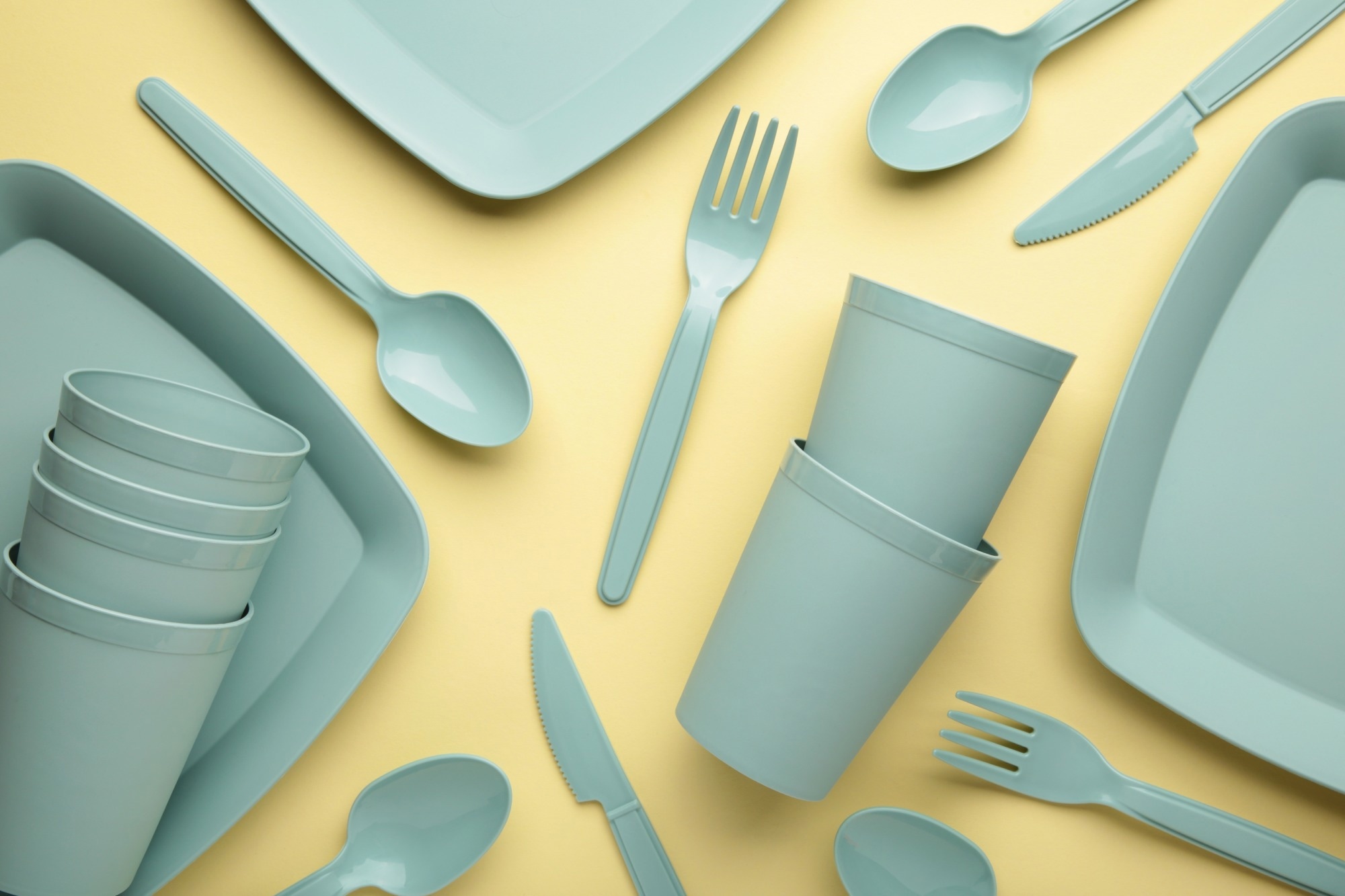Study: Plastic tableware use, microplastic accumulation, and sperm quality: from epidemiological evidence to FOXA1/p38 mechanistic insights. Image Credit: Mouse family / Shutterstock